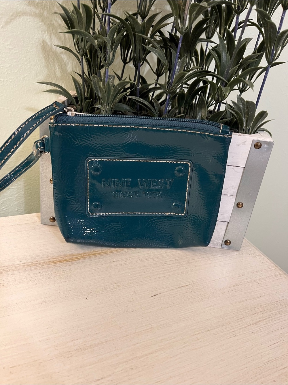 Nine West Teal Green Patent Leather Wristlet EUC